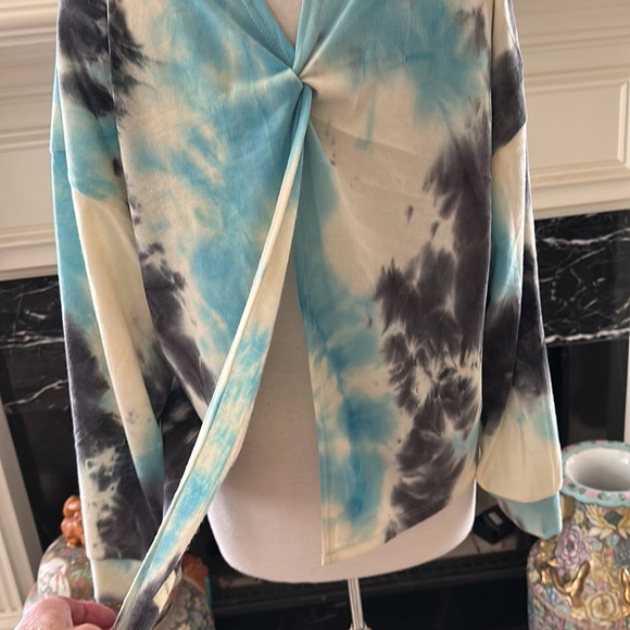 “Align Collective” tie dyed open back top - Picture 6 of 7